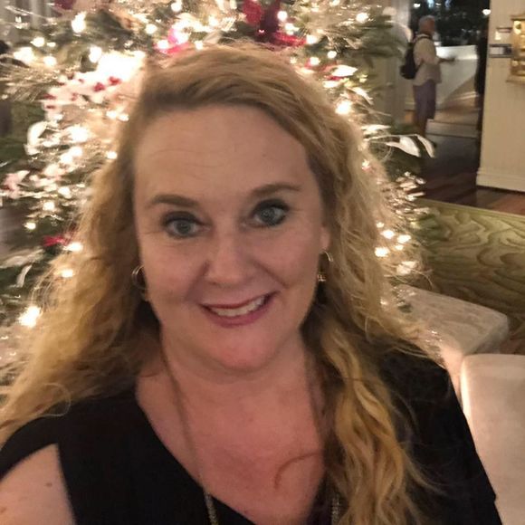 Meet your Posher, Pamela - Picture 1 of 1